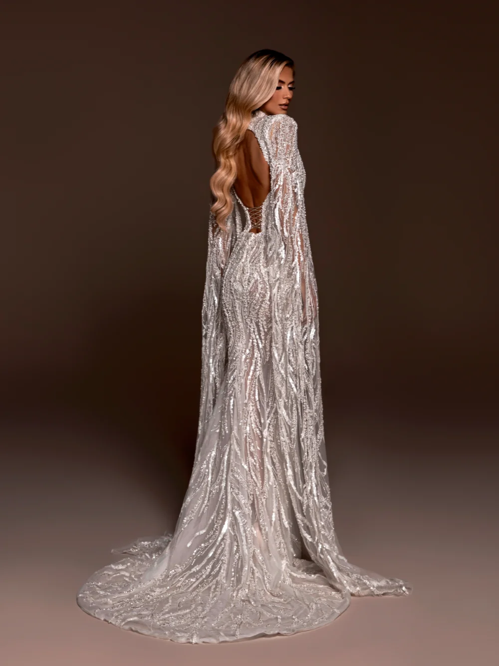 White Bridesmaid Dresses: Mermaid Backless Long Sleeve Wedding Dress For Women