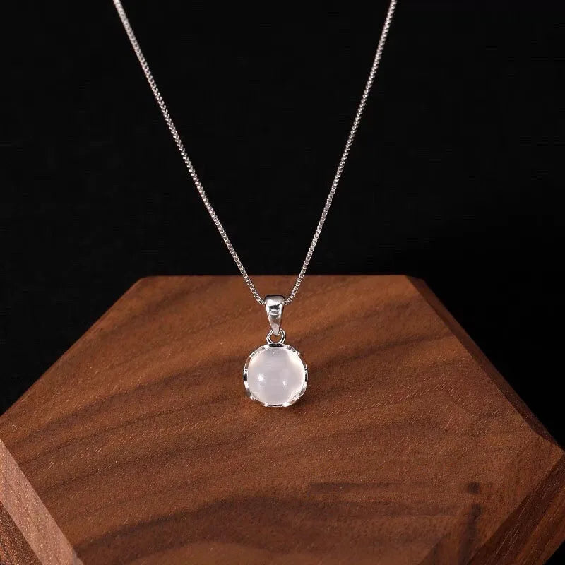 White Round Moonstone Pendant Necklaces Women Fashion Jewelry