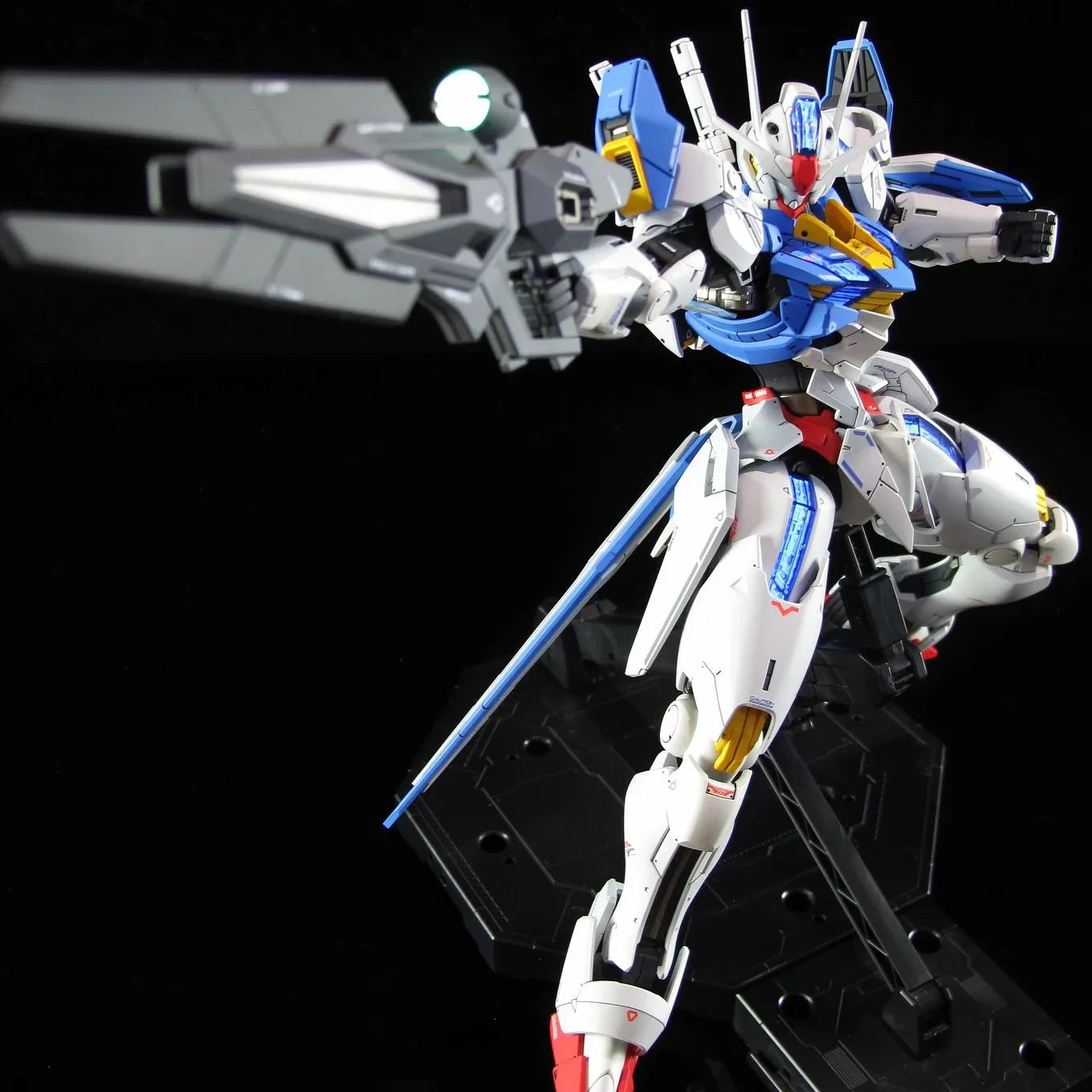 FM 1/100 Witch from Mercury Aerial Mecha Model Kit Action Figure Doll for Kids with Water Sticker And Display Bracket Toy Gift