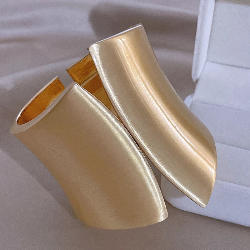 Exaggerated Chunky Heavy Metal Bracelet Bangle for Women Punk Goth Irregular Wide Gold Color Open Bracelet Party Jewelry Bijoux