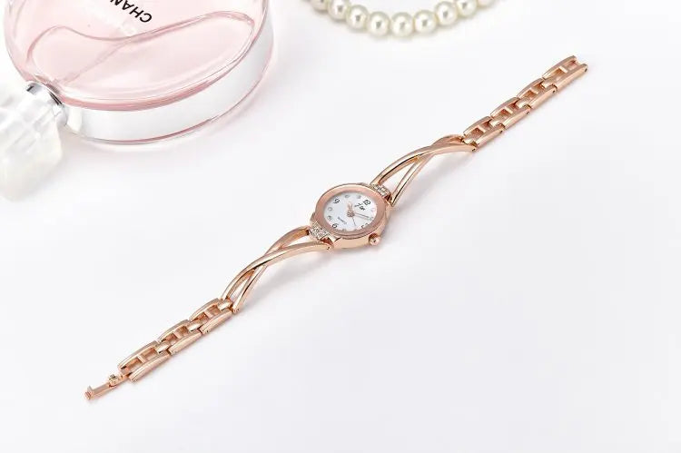 New Trendy Women Bracelet Watch Mujer Relojes Small Dial Quartz Leisure Popular Wristwatch Hour Female Elegant Watches
