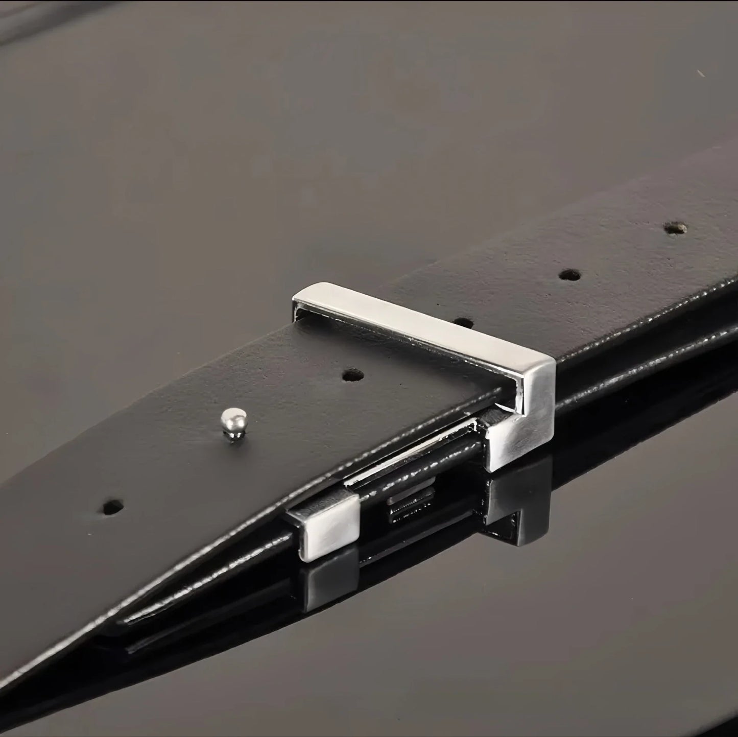 Light Luxury Mens Leather Belt Smooth Buckle Genuine Cowhide Perforated Pattern Fashion Trendy High End Versatile