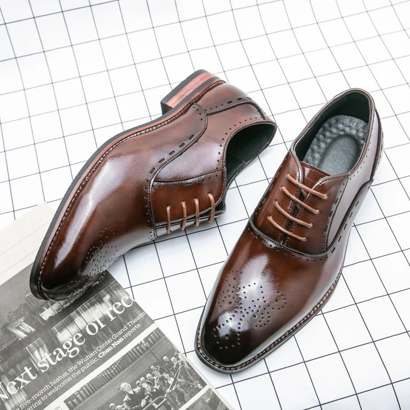 High Quality Leather Business Formal Shoes 2023 Classic Italian Casual Dress Shoes Men Elegant Office Formal Oxford Shoes