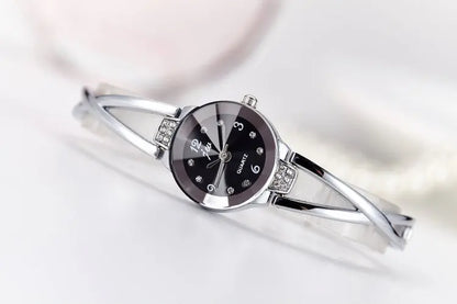 New Trendy Women Bracelet Watch Mujer Relojes Small Dial Quartz Leisure Popular Wristwatch Hour Female Elegant Watches
