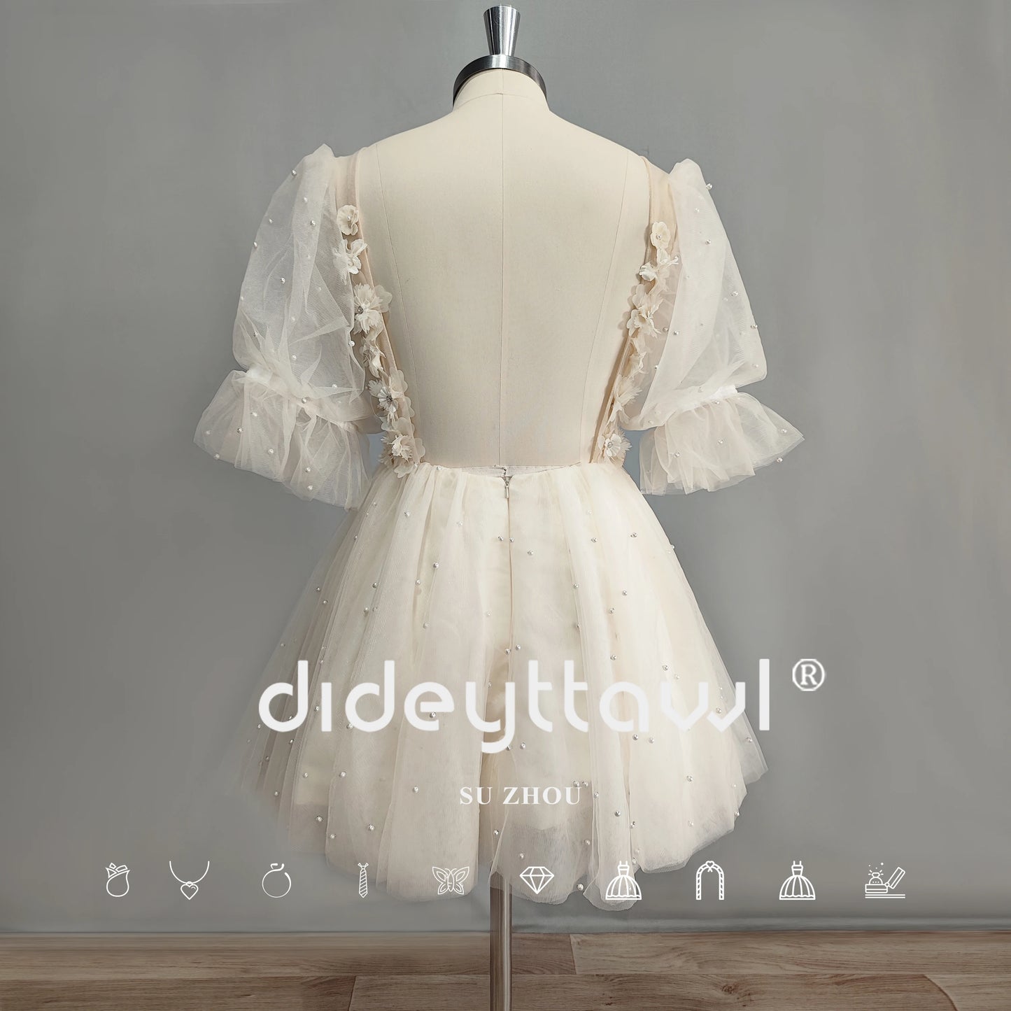 White Bridesmaid Dresses: 3D Flowers Puff Sleeves Short Wedding Dress