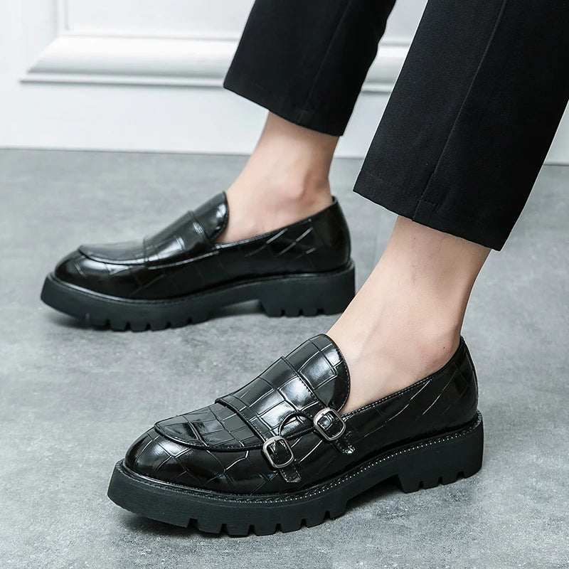 Brand Fashionable Casual Leather Shoes Men Business Formal Wear A Pedal Thick Soled Loafers Suit Shoe Patent Leather Shiny Shoes