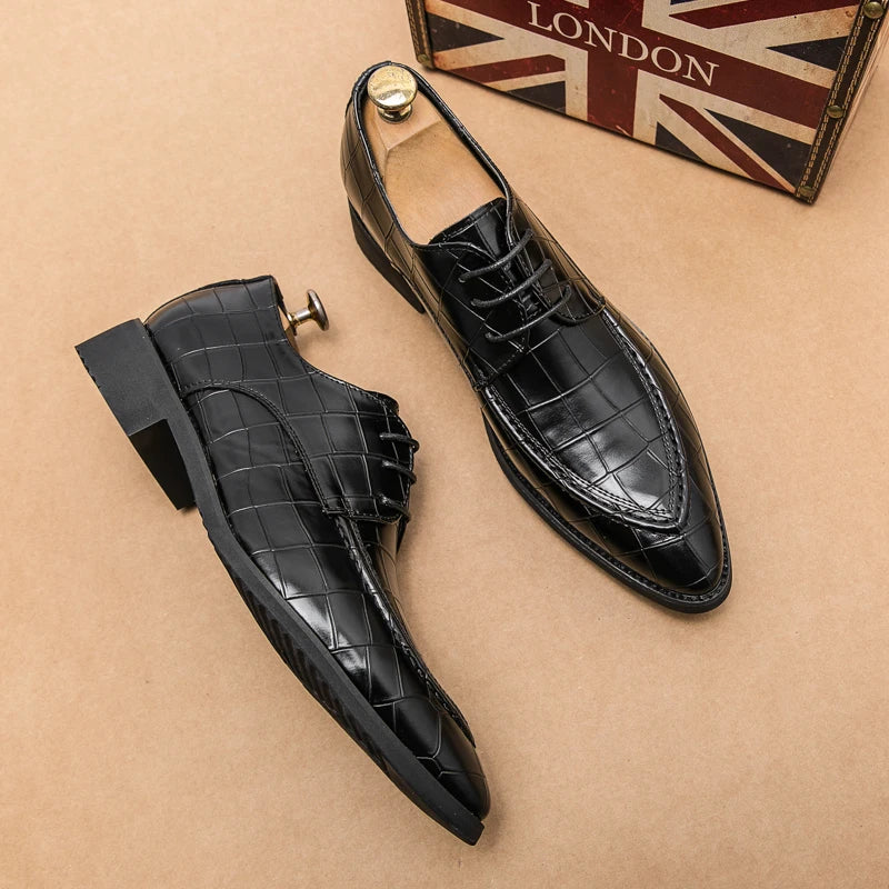 Casual British New Men Shoes Vintage Business Formal Dress Leather Shoes Work Lace-up Loafers Wedge Wedding Oxfords Men Shoes