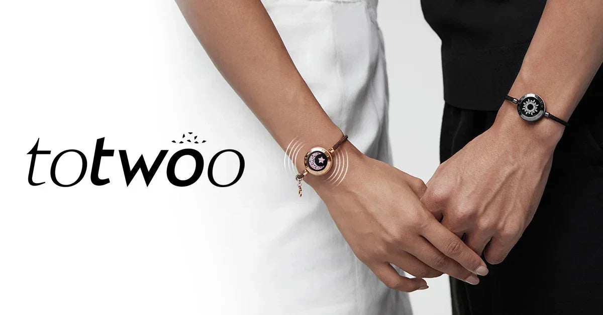 TOTWOO Long Distance Touch Bracelets for Couples ,Light up&Vibration Relationship Gifts for Lovers Smart Jewelry Love Bracelets