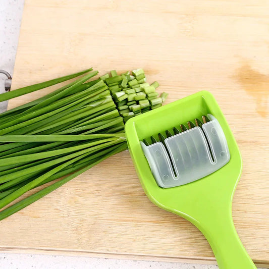 1pcs Creative Parsley Chopper Kitchen Cut Onion Garlic Cutter Wire Cutter Vegetable