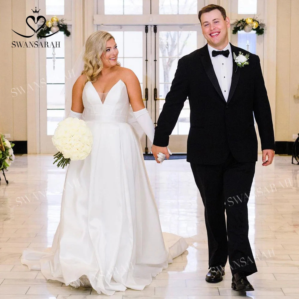 White Bridesmaid Dresses: Wedding Dress Vintage Strapless A-Line Court Train Beach