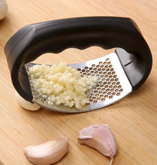 Multi-function Manual Garlic Press Curved Garlic Grinding Slicer Chopper Stainless