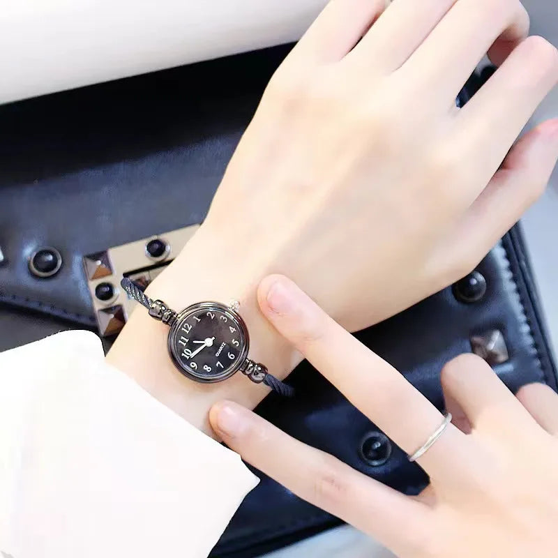 YIKAZE Women Bracelet Watch Retro Gold Bangle Women Watches Stainless Steel Retro Ladies Quartz Wristwatch Clock Dress Watch