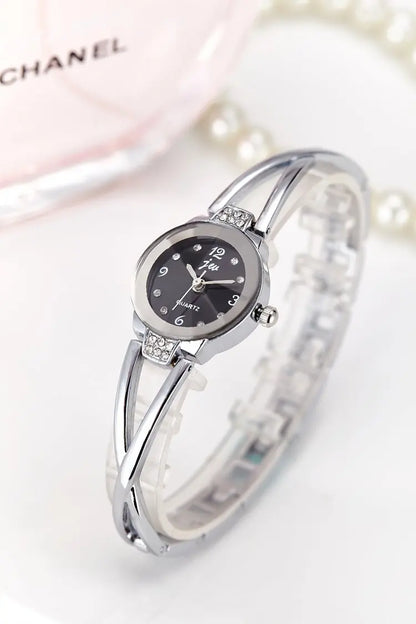 New Trendy Women Bracelet Watch Mujer Relojes Small Dial Quartz Leisure Popular Wristwatch Hour Female Elegant Watches