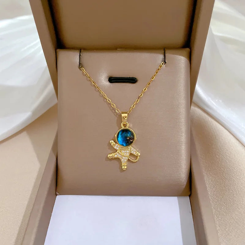 Light Luxurious Temperament Gorgeous Necklace Star and Moon Versatile Stainless