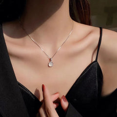 White Round Moonstone Pendant Necklaces Women Fashion Jewelry