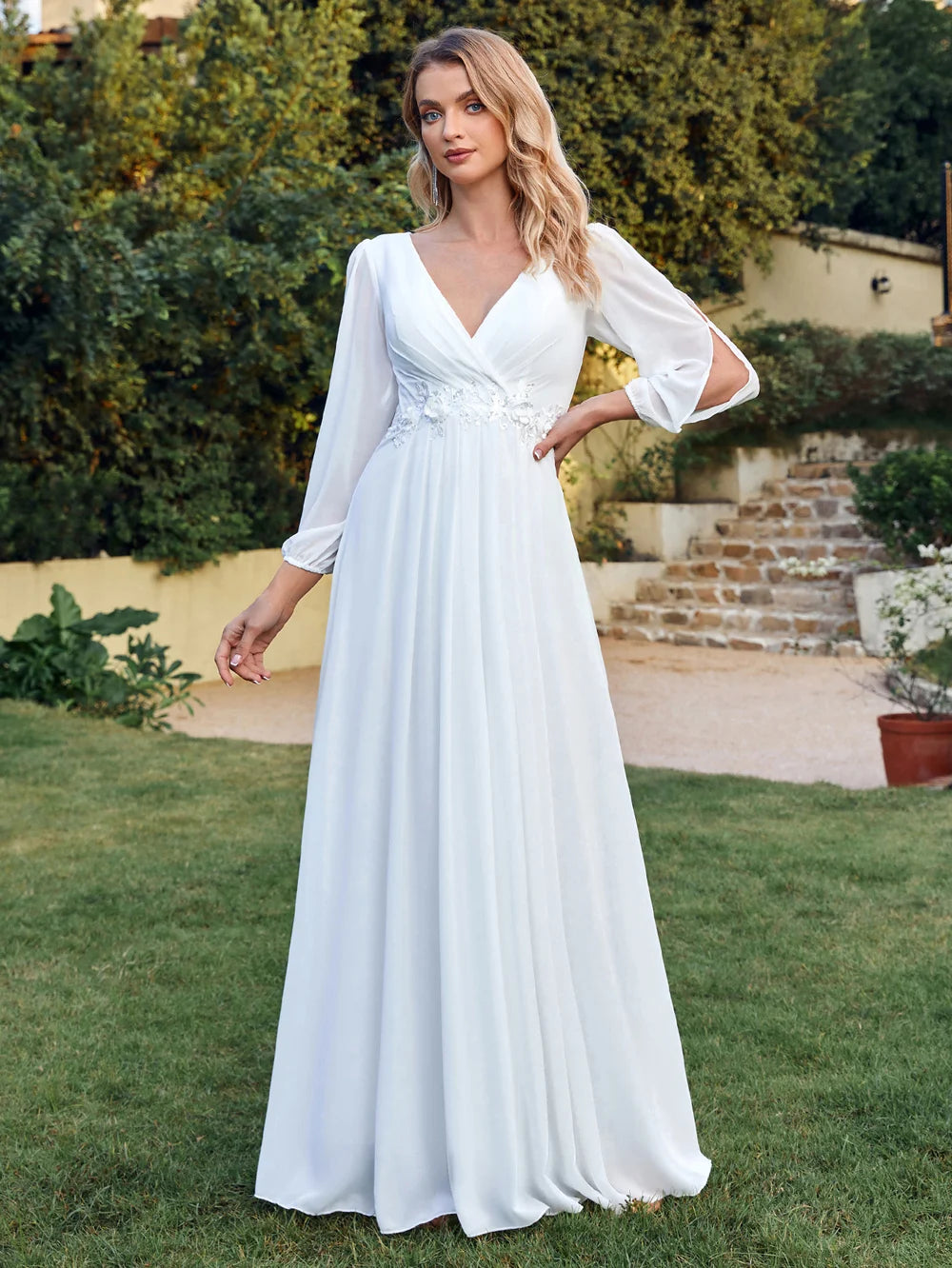 Evening wear Dresses: White Chiffon Evening Dresses Elegant Appliques A Line