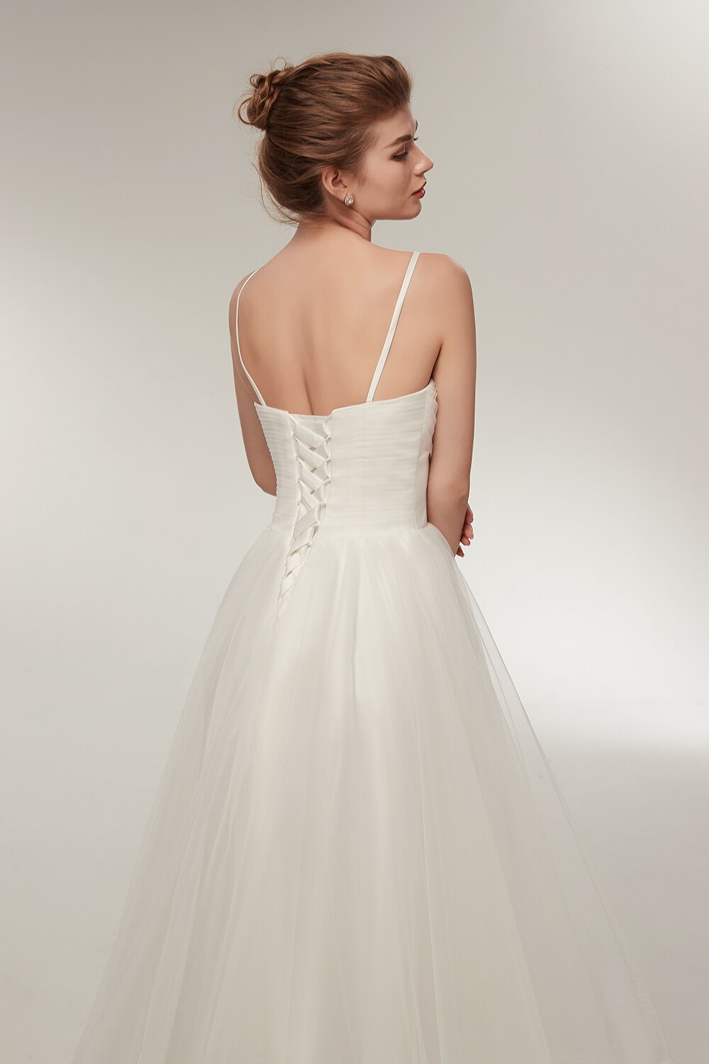 White Bridesmaid Dresses: Wedding Dresses Spaghetti Straps V-Neck Ruffles Tulle