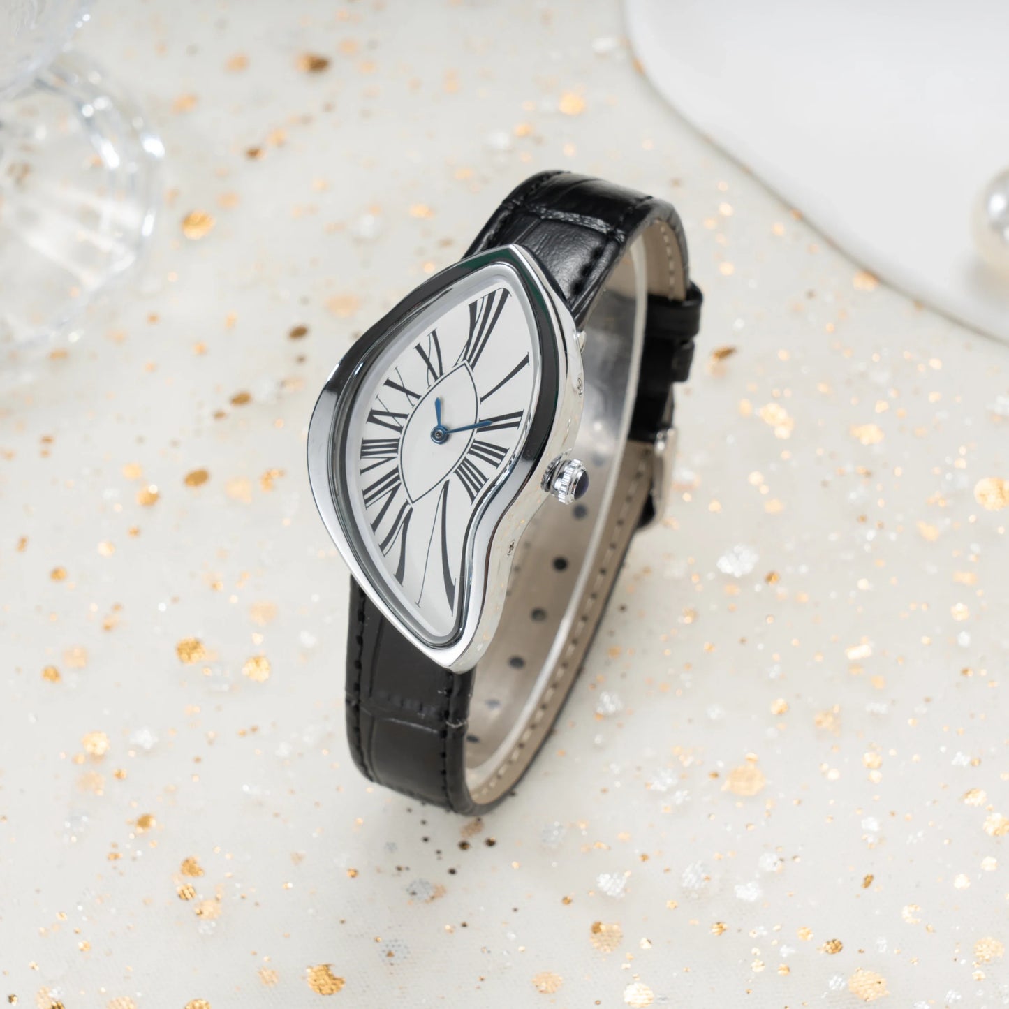 Medieval alien watches melt and twist y2k alien ladies and men Leather strap fashion advanced ins niche design quartz watch
