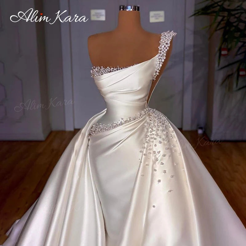 White Bridesmaid Dresses: Wedding Dresses for women Pearls Mermaid Detachable