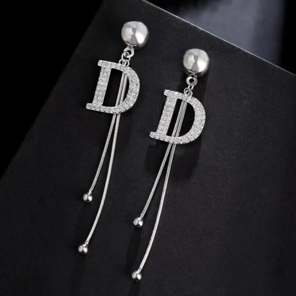Exquisite Luxury Gold Color Letter D Long Drop Dangle Earrings for Women Charm Fashion Zircon Korea Earring Bride Jewelry Gift