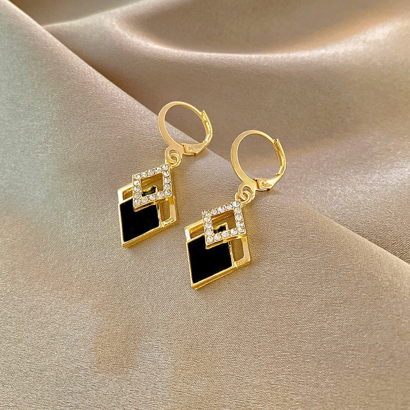 2024 Trending Black Rhinestone Statement Earrings for Women  Korean Gold Color Buckle Pendants Hanging Designer Earrings Jewelry