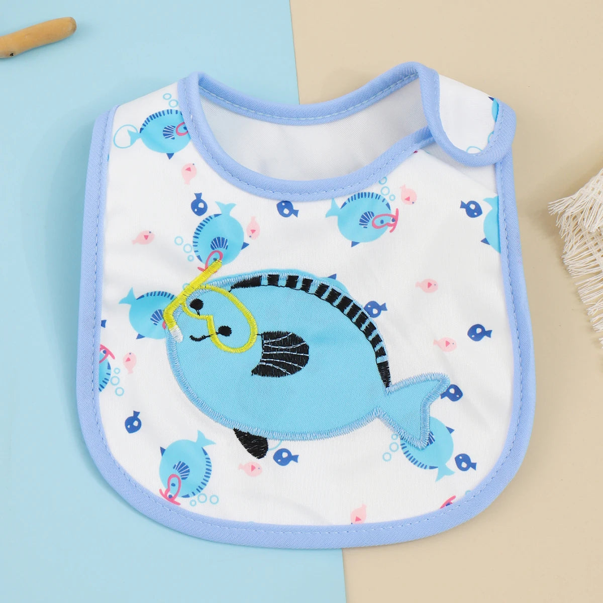 Baby Girl Boy Feeding Bibs Waterproof Apron Cartoon Towel Kids Toddler Dinner baberos Bandanas Burp Cloths