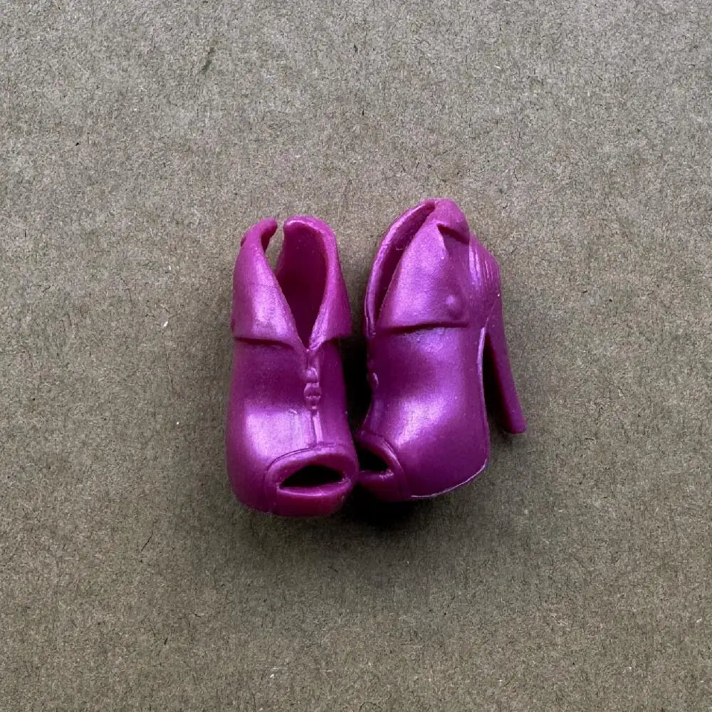 Original Una Verse Dolls Novi Stars with Defectives Joints Movable Rare Collections Gifts