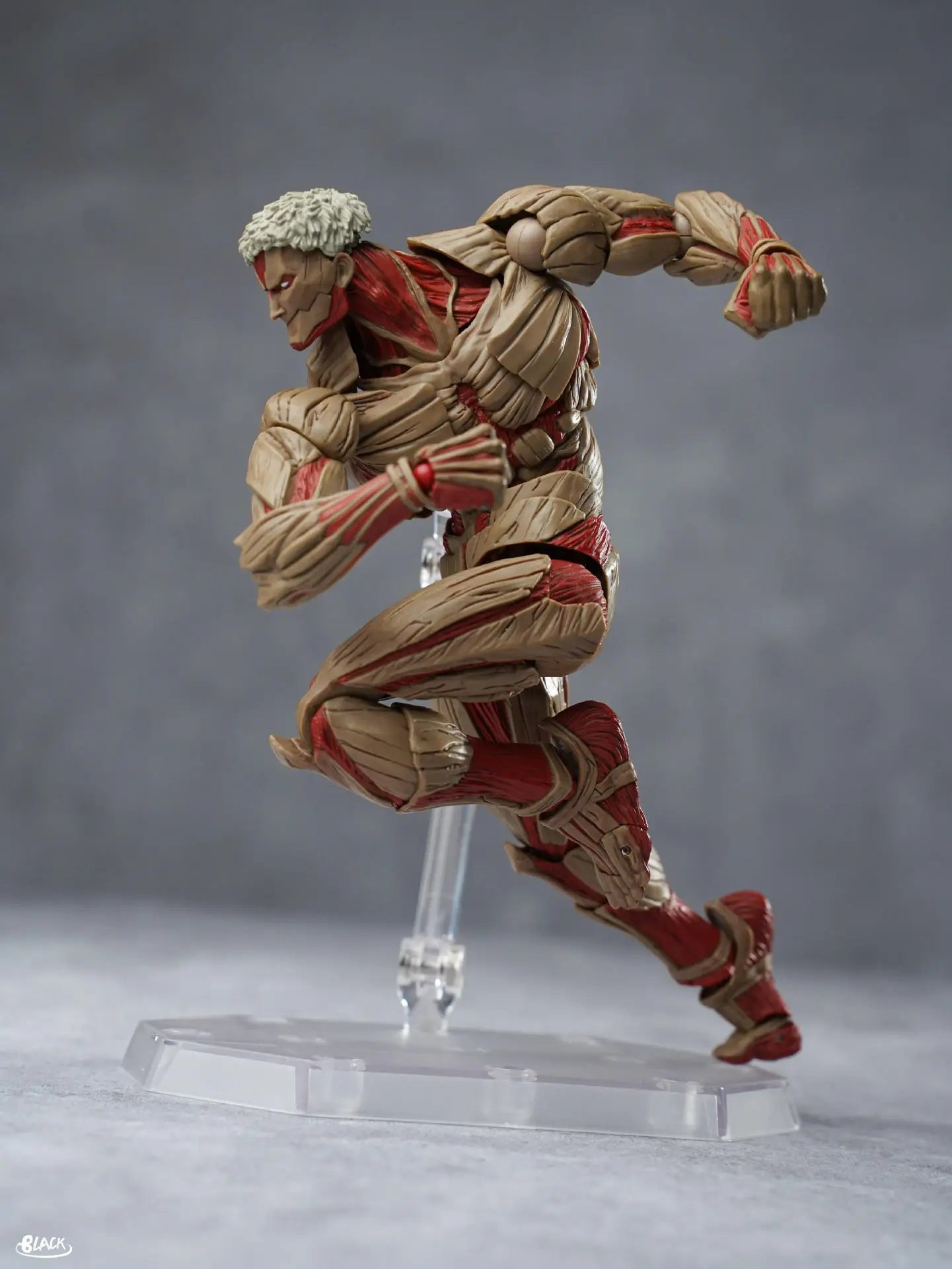 Attack on Titan Armored Titan Multi-Accessories 16cm Articulated Action Figure Model Statue Desktop Decoration Gift