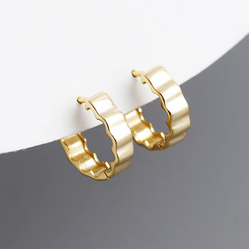 WANTME 925 Sterling Silver Minimalist Statement Waves Huggies Hoop Earrisngs for Women Fashion French Charms Jewelry Ear Buckle