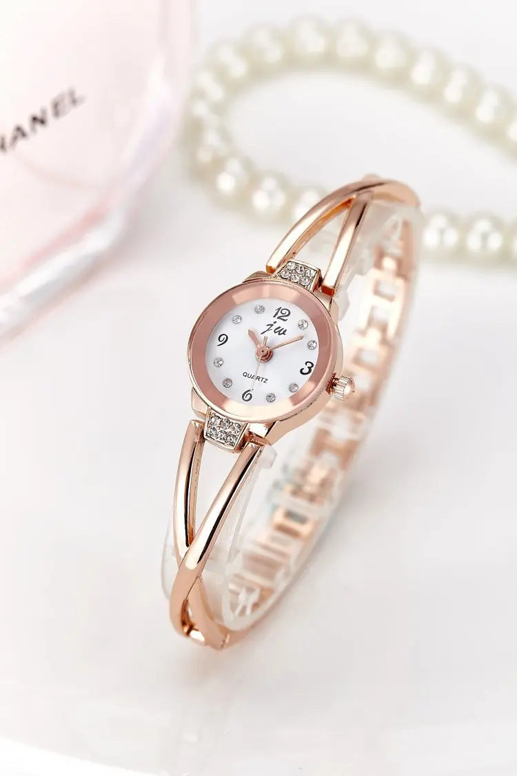 New Trendy Women Bracelet Watch Mujer Relojes Small Dial Quartz Leisure Popular Wristwatch Hour Female Elegant Watches