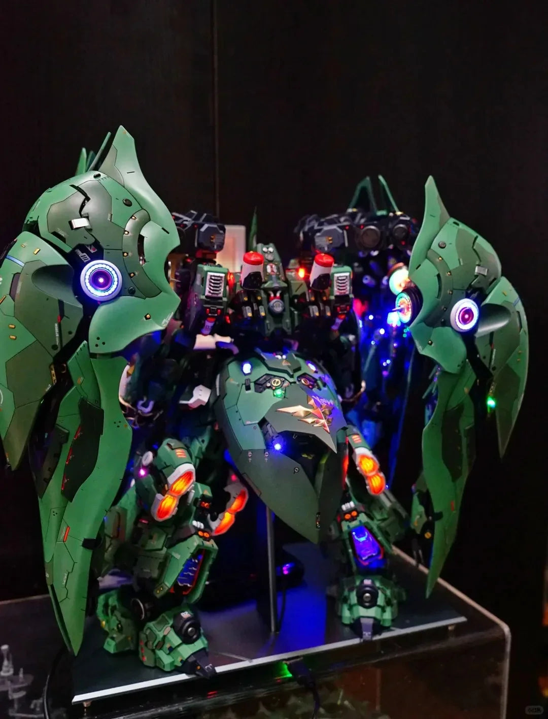 AXIS MODEL WORKS Kshatriya 1/100 Scale Assembly Model Kit with Luminous Lamp OSIRIS AERIAL DOMINATOR Action Figure Plastic Toy