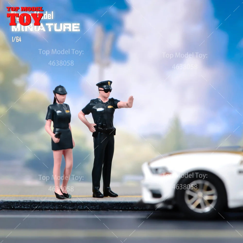 Painted Miniatures 1/64 Scale Beauty Handsome Boy Policeman Girls Male Female Scene Figure Model For Car Vehicles Decorate