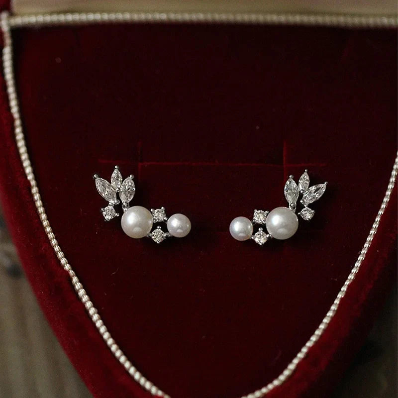 Huitan Graceful Gold Color/Silver Color Stud Earrings Lady Simulated Pearl Jewelry Chic Shiny Zirconia Accessories for Wedding