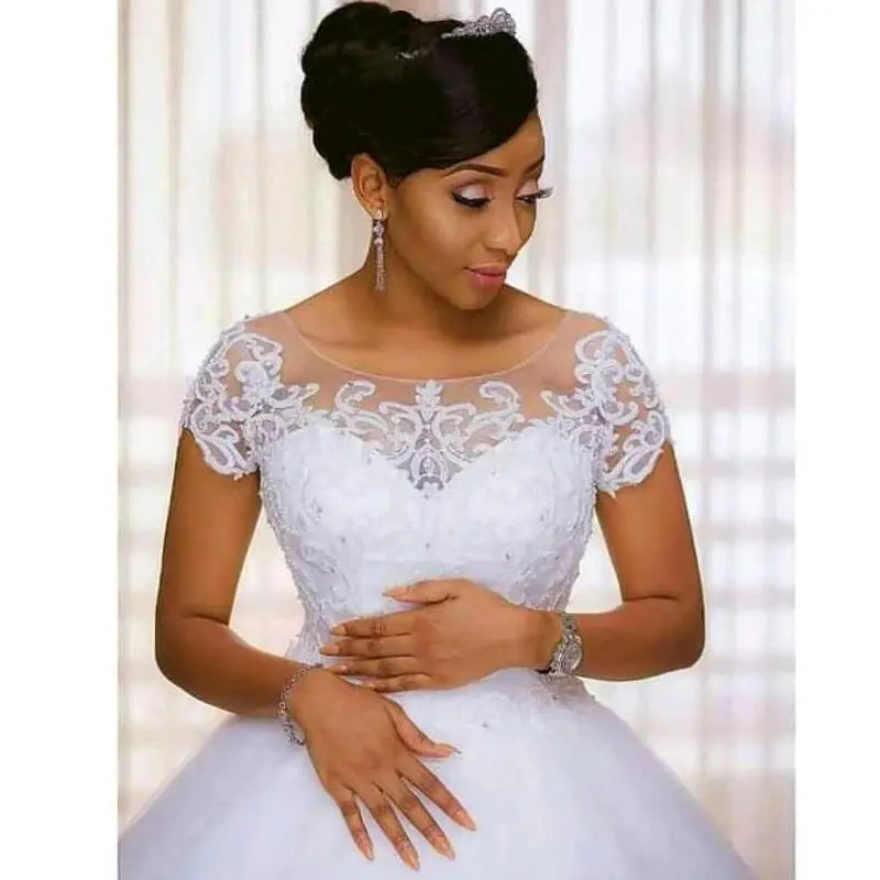 White Bridesmaid Dresses: Lace Applique Embroidery Corset Mopping Length