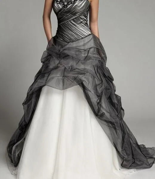 Black and White Wedding Dresses Gothic Vintage Ruffles Princess Bridal Gowns