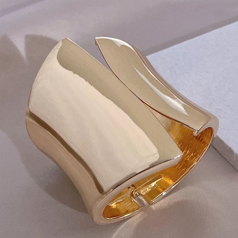 Exaggerated Chunky Heavy Metal Bracelet Bangle for Women Punk Goth Irregular Wide Gold Color Open Bracelet Party Jewelry Bijoux