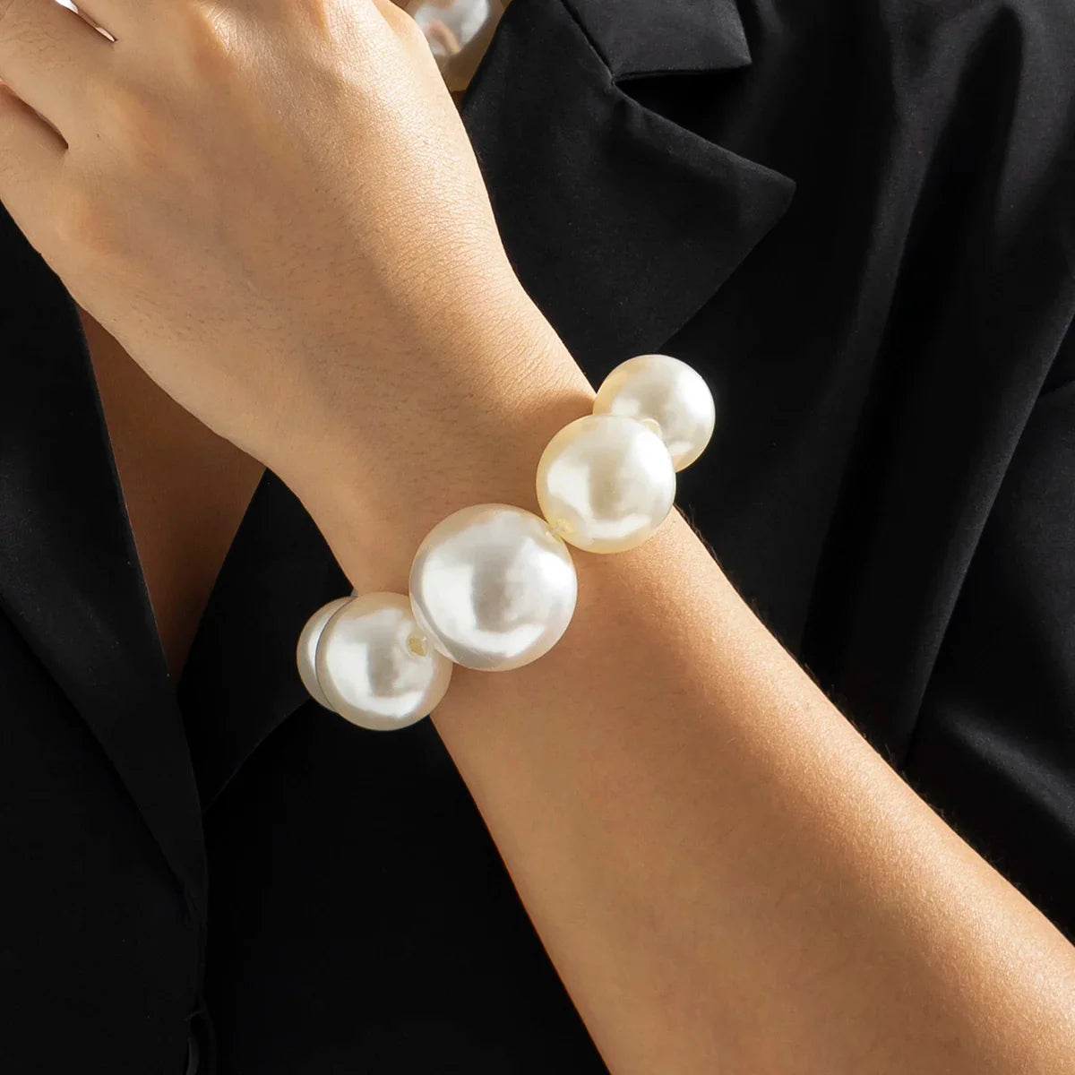 IngeSight.Z New Exaggerated Big Imitation Pearls Choker Necklace Women Personality Elegant White Pearl Beaded Bride Jewelry 2025