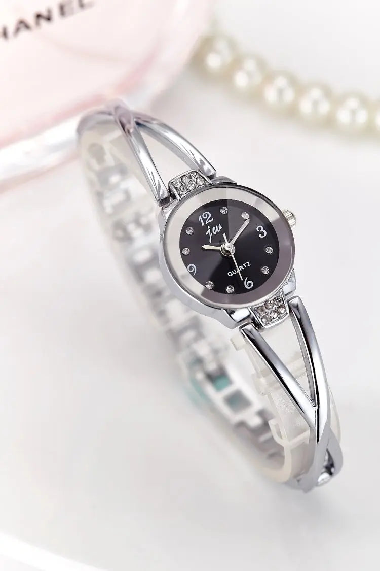 New Trendy Women Bracelet Watch Mujer Relojes Small Dial Quartz Leisure Popular Wristwatch Hour Female Elegant Watches