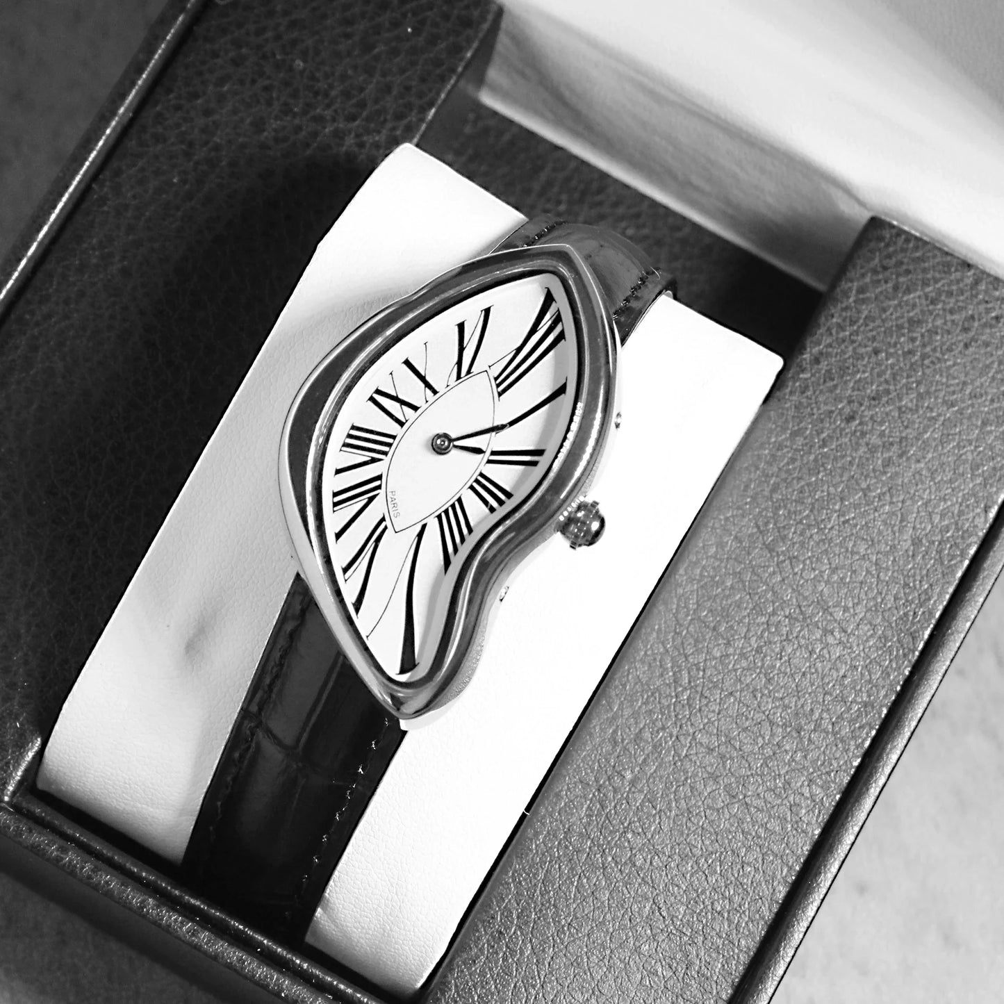 Medieval alien watches melt and twist y2k alien ladies and men Leather strap fashion advanced ins niche design quartz watch