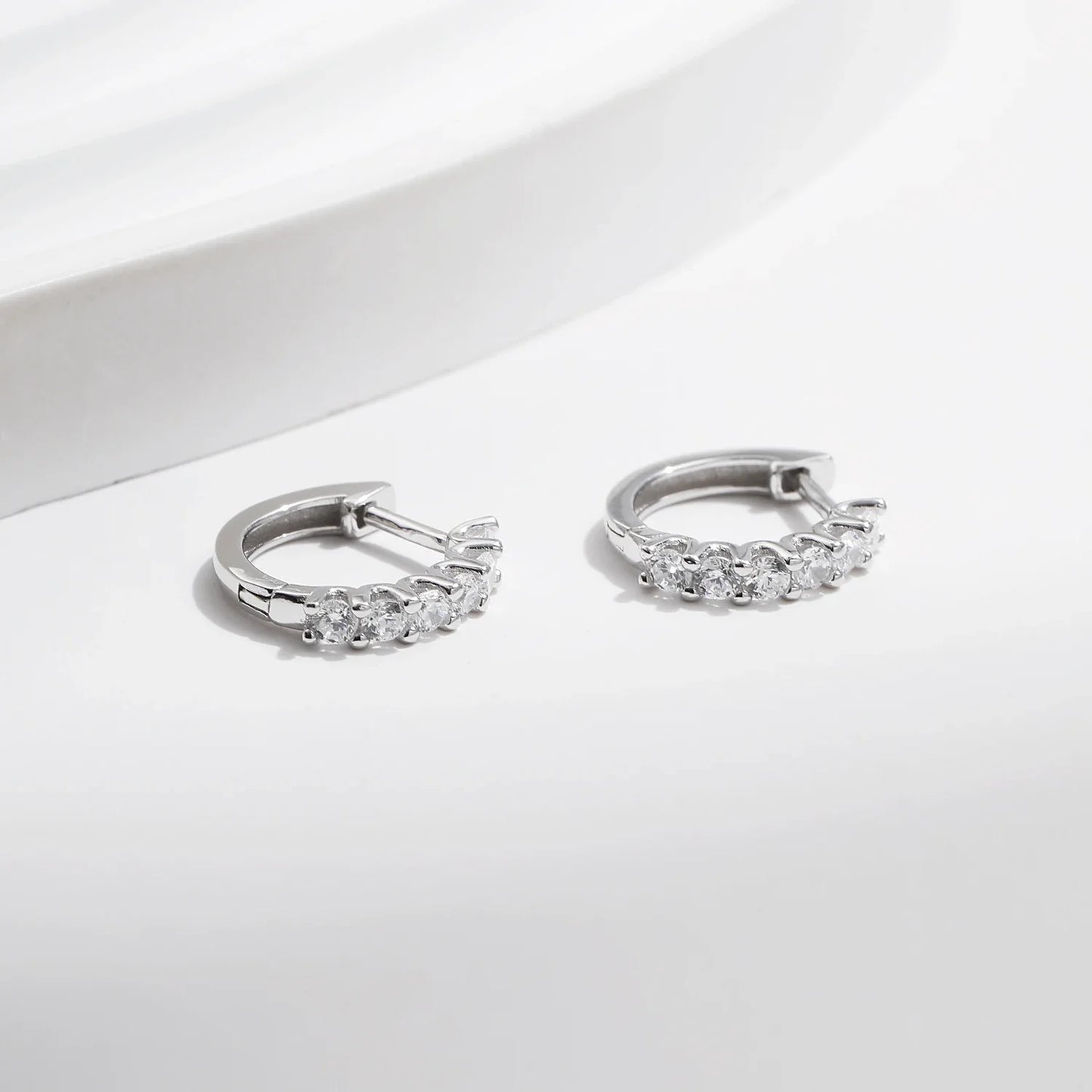 MODIAN D Color Moissanite Small Hoop Earrings 925 Sterling Silver Hollow Sparkling Ear Buckles For Women Wedding Fine Jewelry