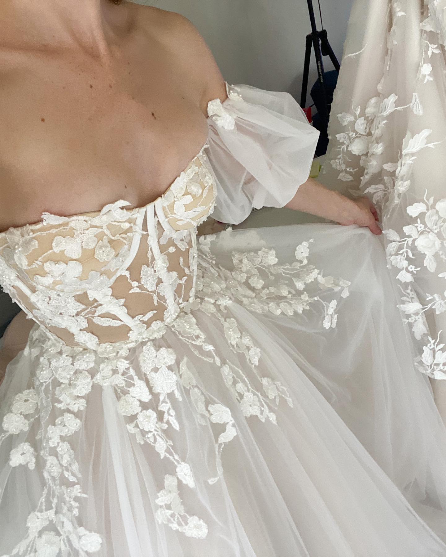 White Bridesmaid Dresses: Wedding Dresses Champagne Liner Tulle Appliques