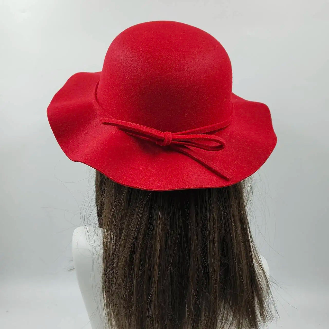 2025 NEW Fedora Hat Women's Autumn Wave Curled English Retro Versatile Fisherman Hat Fashion Hepburn Style Woolen Top Hat