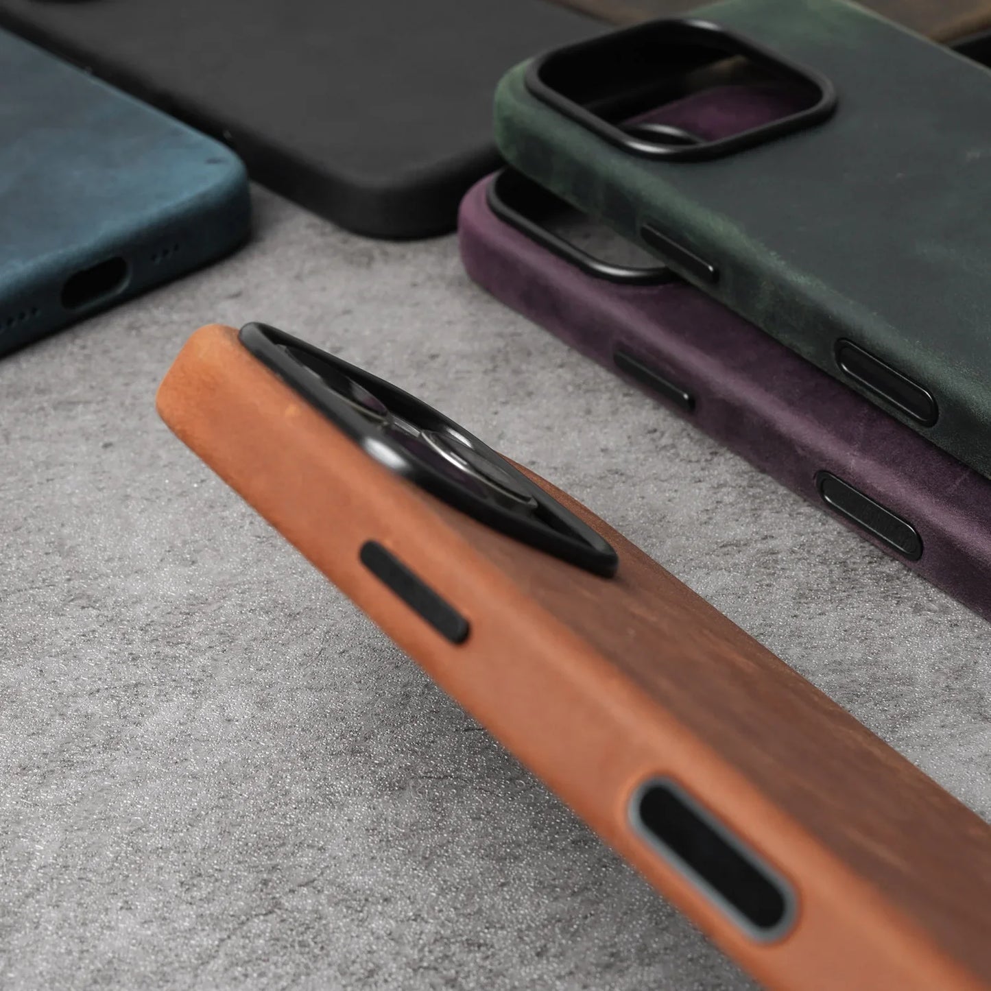 Genuine Leather Case for iPhone 17 16 15 Pro Max Magnetic PULL-UP Cowhide Phone Cover