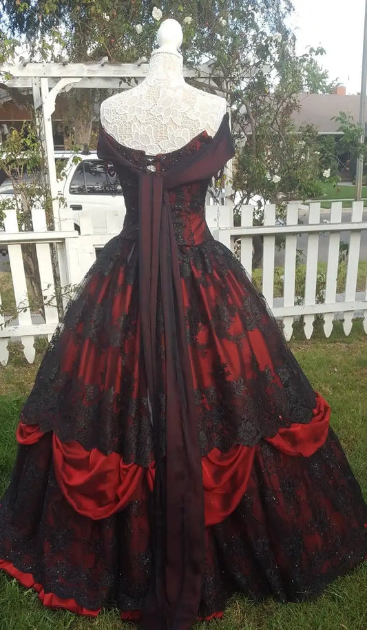 Gothic Belle Red Black Lace Wedding Gown Vintage Lace-up Corset Strapless