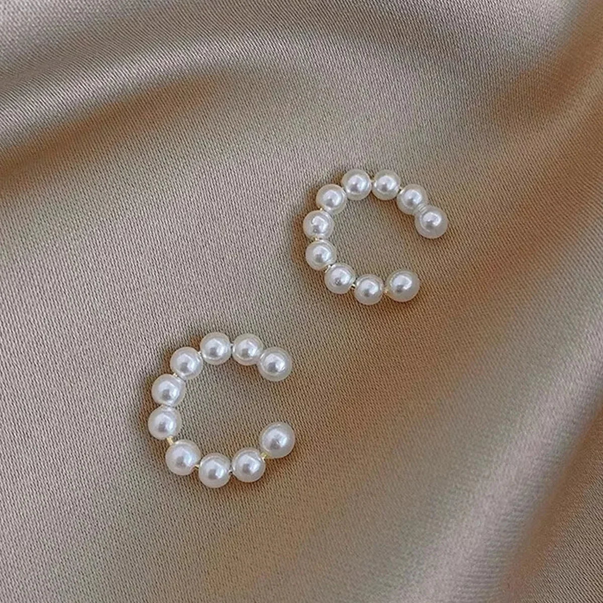 Woman's Korean Elegant Imitation Pearl Ear Cuff Clip C- shaped Earrings Non-Piercing Ear Ring Minimalist Earrings Fashion Jewelr