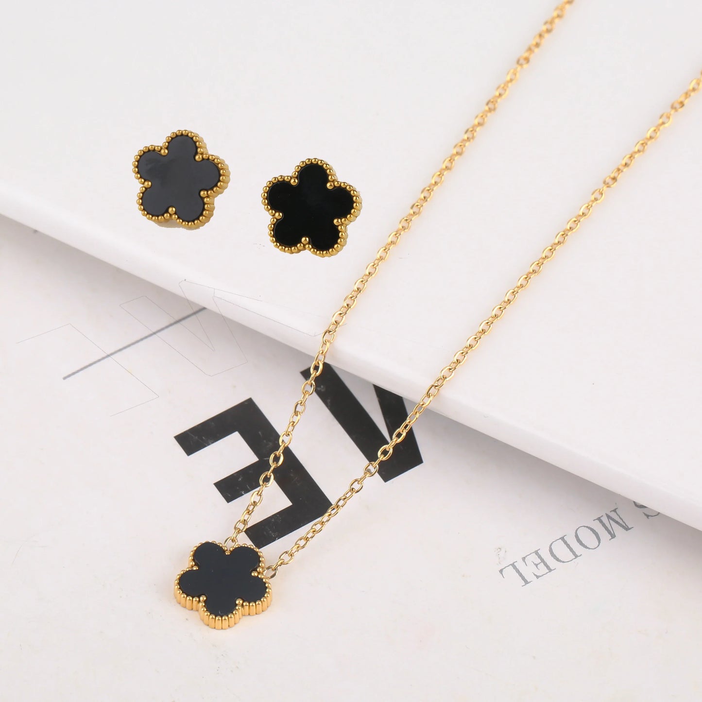 Adjustable New Design Gold Plated Stainless Steel 316L Plant Flower Bracelet With Five Leaf Petals Women's Luxury Gifts Clover