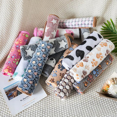 Warm Soft Pet Dog Blanket Mat Plush Thin Pet Sleeping Blanket for Dogs Cats Warm