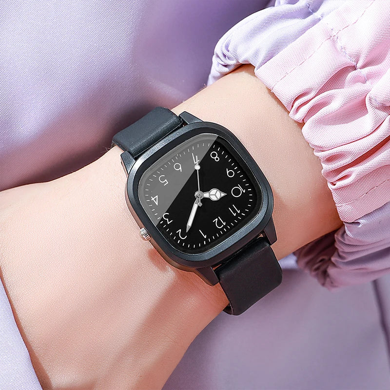 1/10PCS Fashion Square Women Watches Casual Silicone Band Quartz Wristwatch for Girls Clock Reloj Mujer（Without Box）