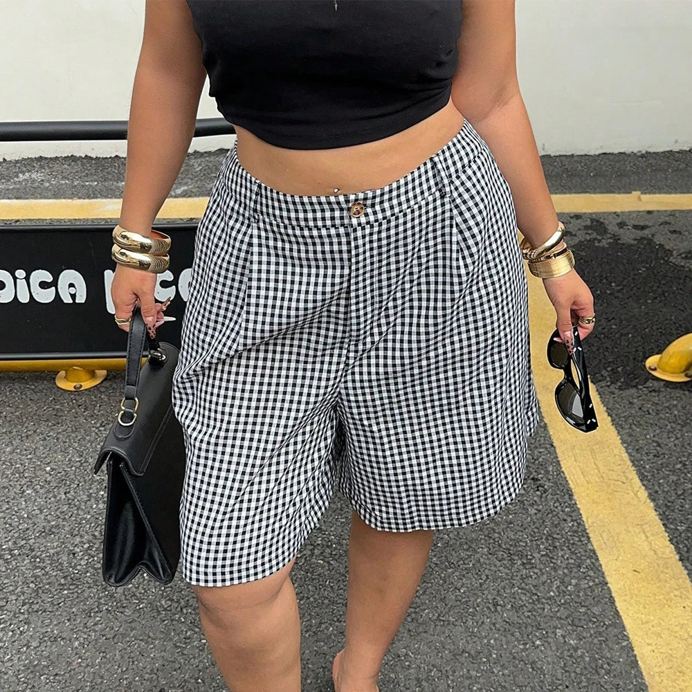 Ladies plus Size Spring Simple Casual Black White Plaid Shorts Wide Leg Pants Trousers for Women