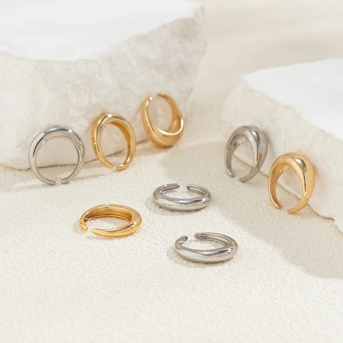 8 Pcs Chunky Open Smooth Surface Rings Set for Women Trendy Gold Color and Silver